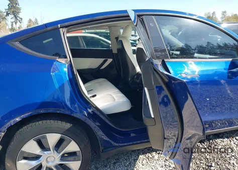 2020 Tesla Model Y Long Range Dual Motor All-Wheel Drive из США, поврежденный, VIN 5YJYGDEE8LF031142